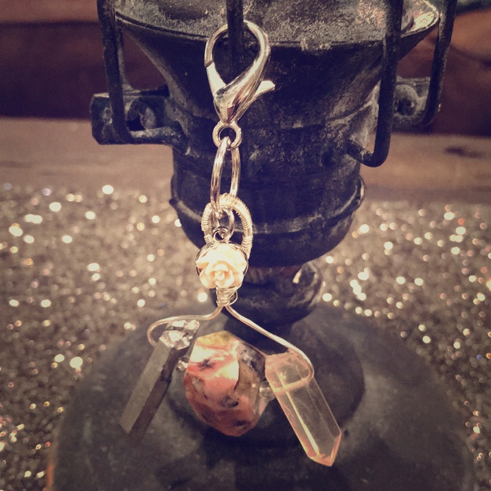 Key fob with raw crystals